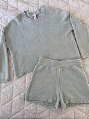 Sincerely Jules | 100% knitted cotton matching shorts & sweater set M